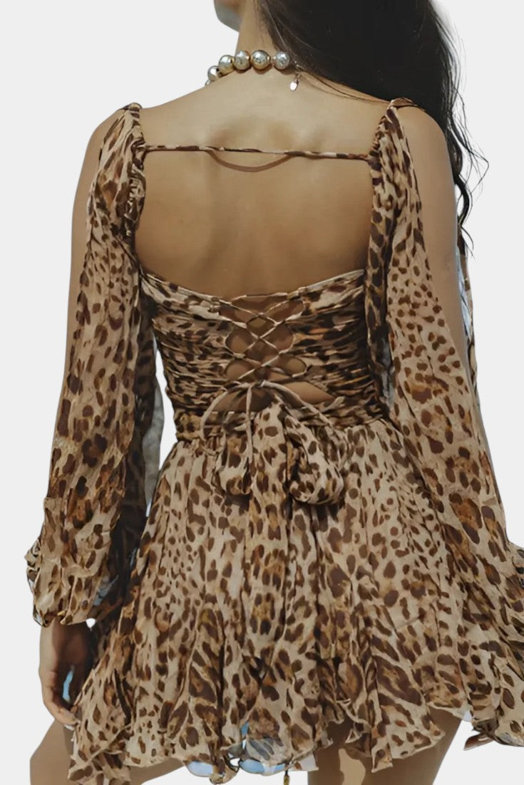 Coqueta Vestido Mini Skylar Con Escote V Y Mangas Vaporosas