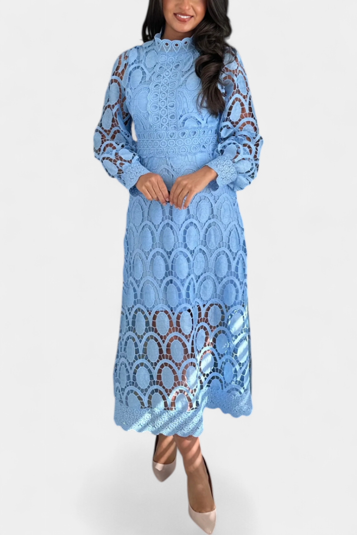 Vestido Midi Encaje Bordado Cuello Alto Privée Con Encanto