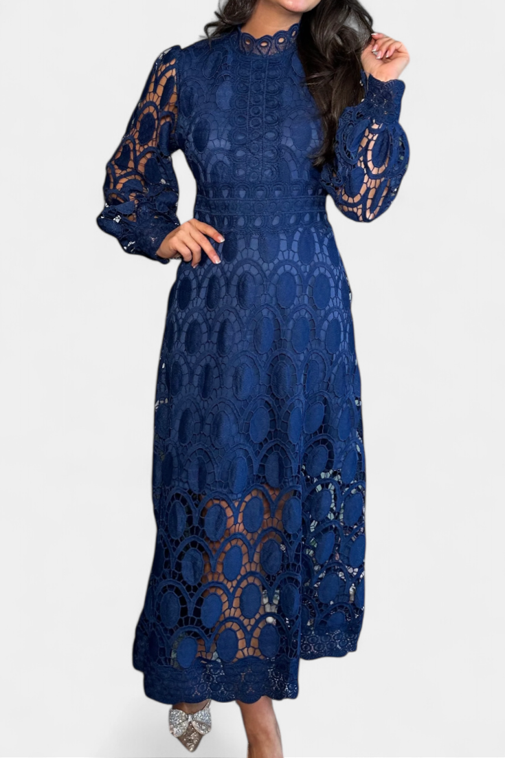 Vestido Midi Encaje Bordado Cuello Alto Privée Con Encanto