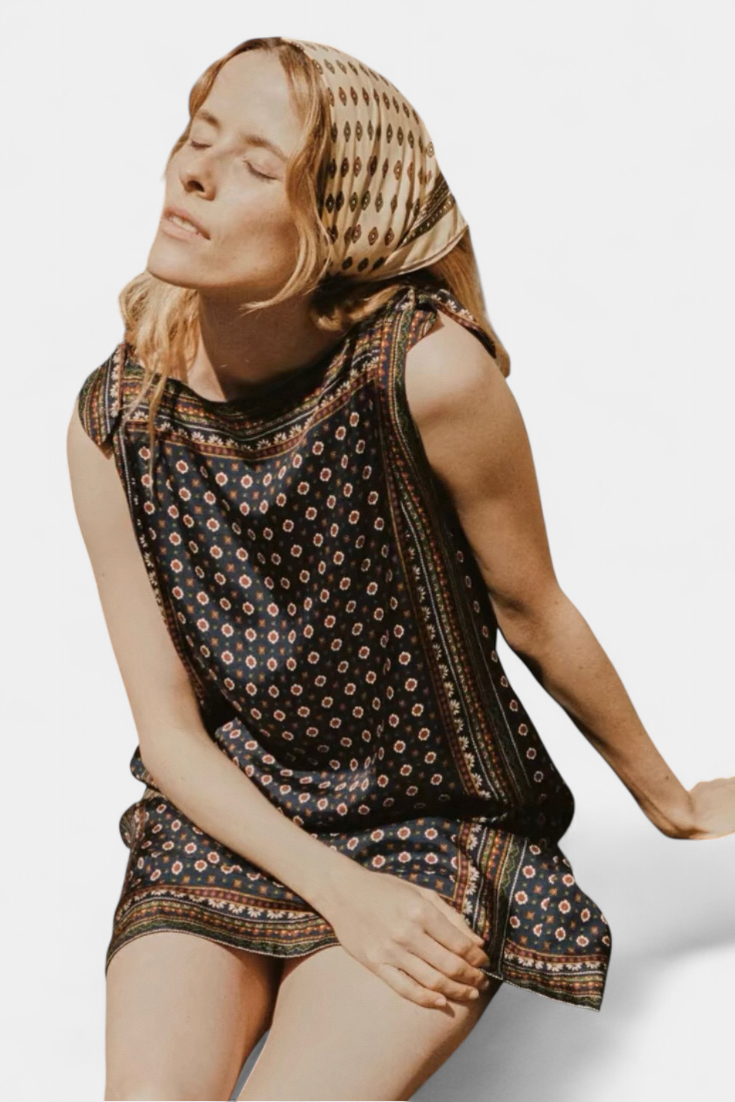 Vestido Mini Montmartre Foulard Seda Simulada Brilla