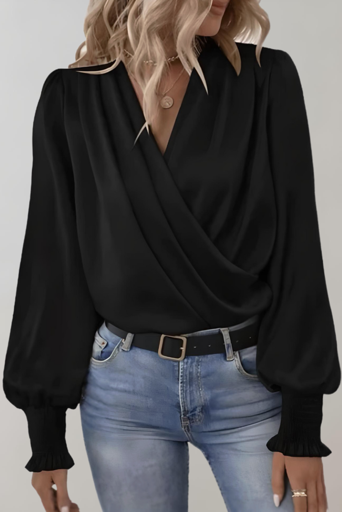 Blusa Quinn Manga Larga Con Escote En V Premium Chic