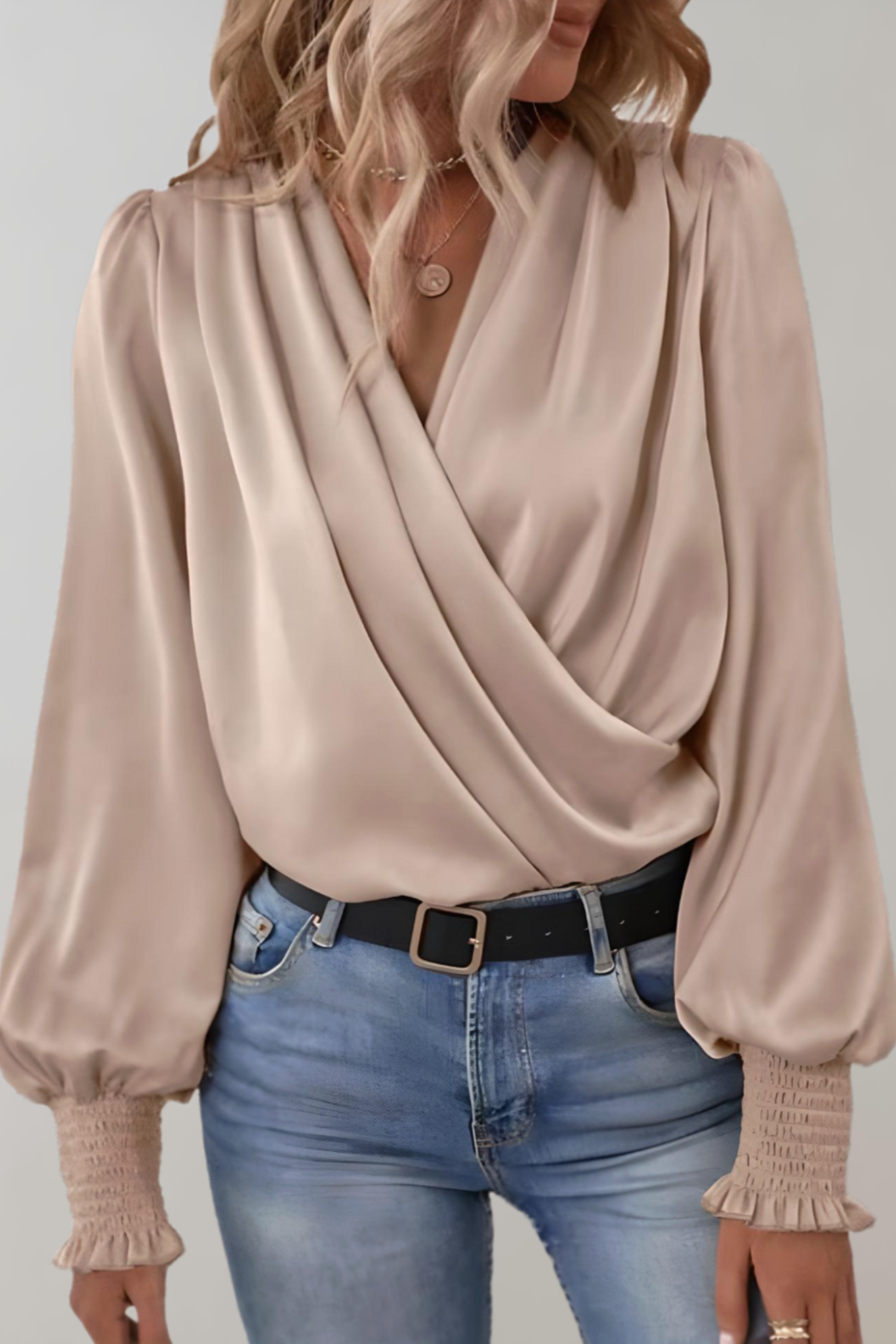 Blusa Quinn Manga Larga Con Escote En V Premium Chic