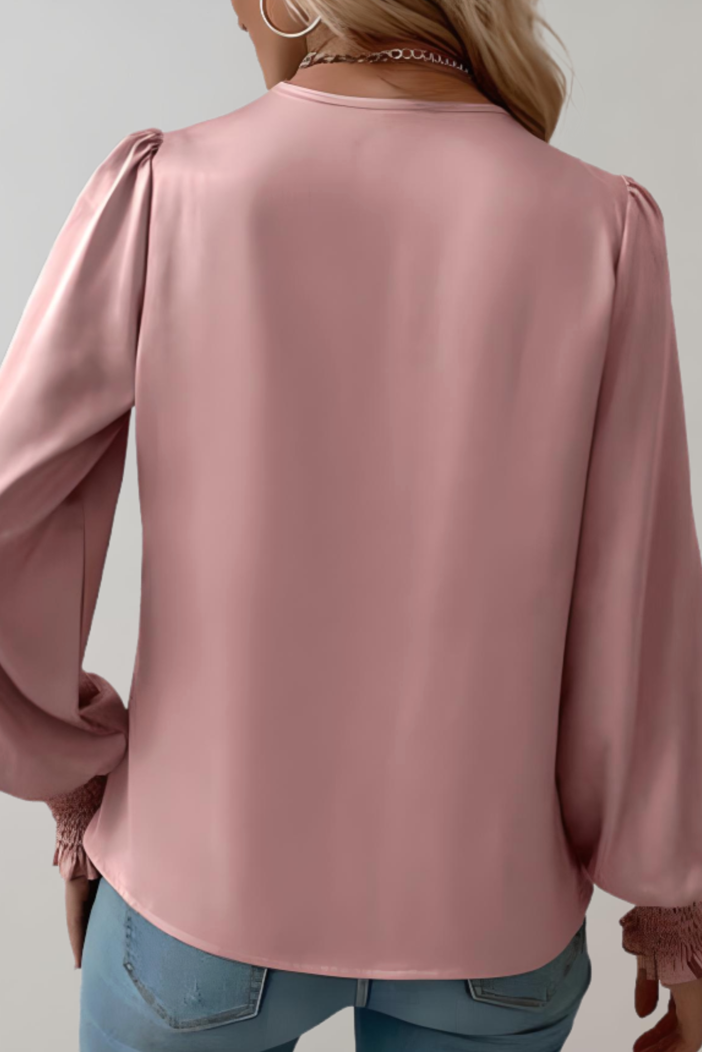 Blusa Quinn Manga Larga Con Escote En V Premium Chic