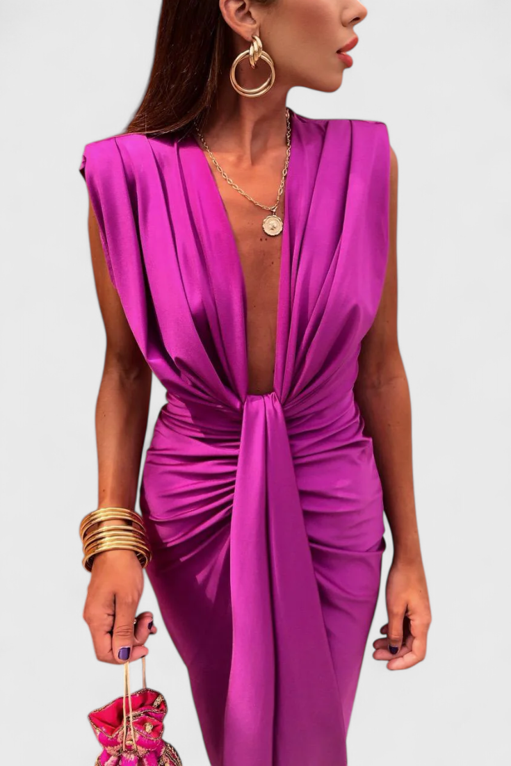Vestido Midi Fruncido Con Escote Profundo Coqueta Atractiva