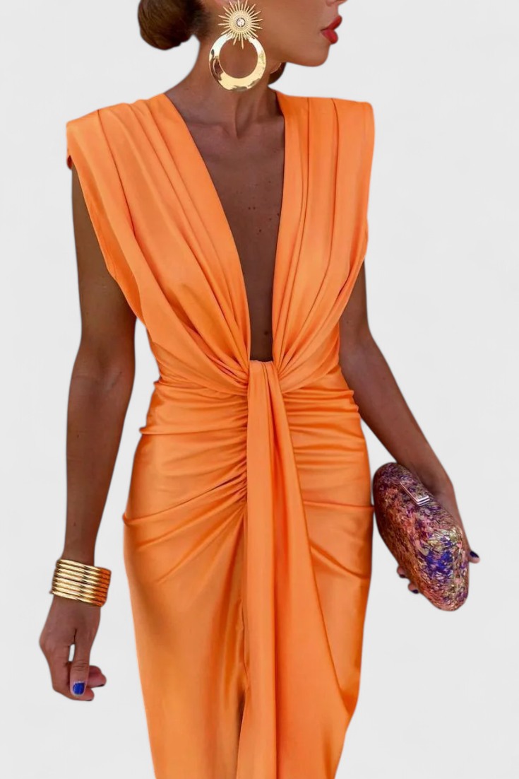 Vestido Midi Fruncido Con Escote Profundo Coqueta Atractiva