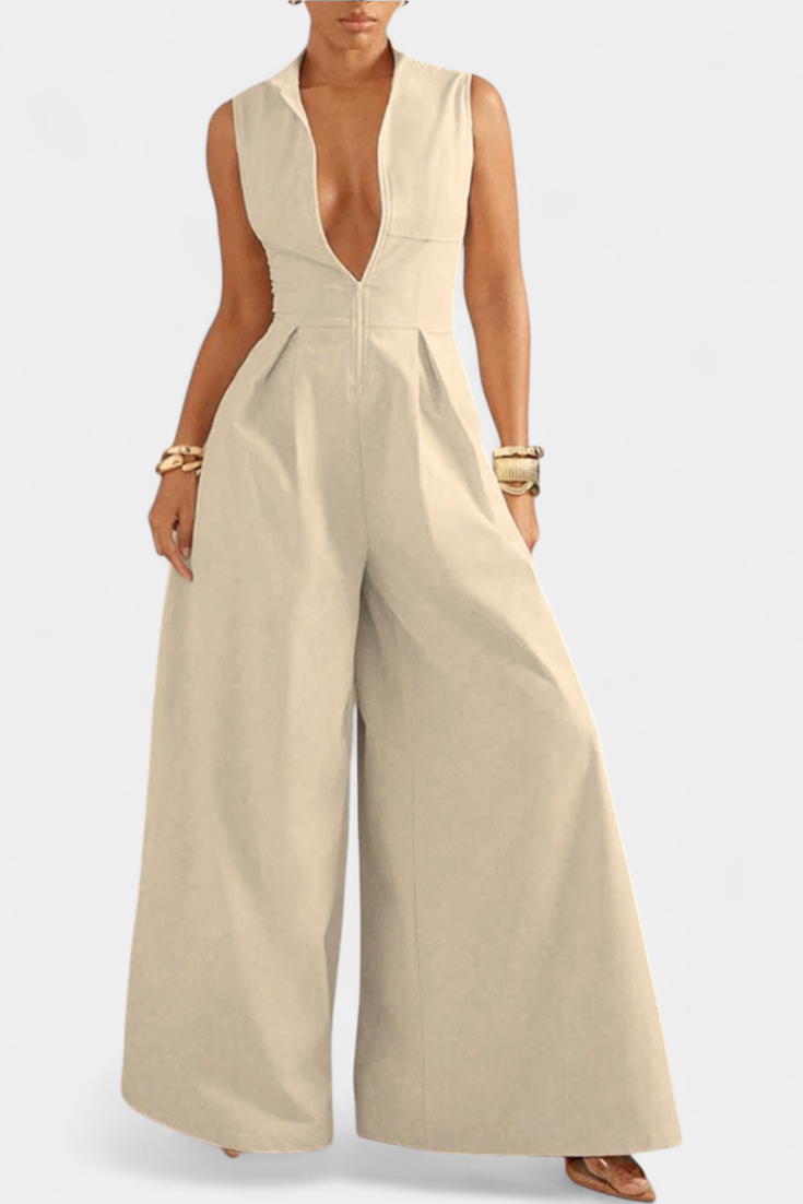 Mono Blanca Pliegues Minimalista Con Toque Chic Y Fluido