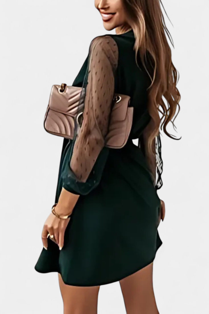 Vestido Mini Elegante Con Escote Exclusivo Y Coqueto