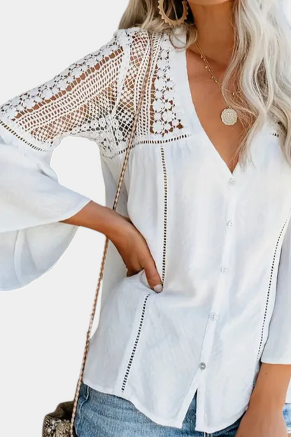 Blusa Sunwoven Encaje con Escote V y Encanto Artesanal