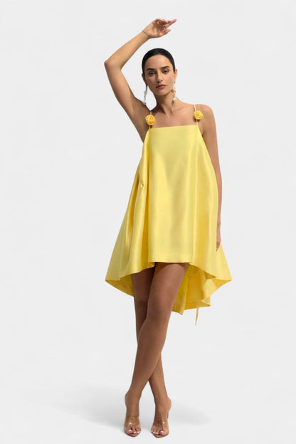 Vestido Mini Hedda Rosa con Corsé Espagueti y Encanto
