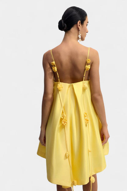 Vestido Mini Hedda Rosa con Corsé Espagueti y Encanto