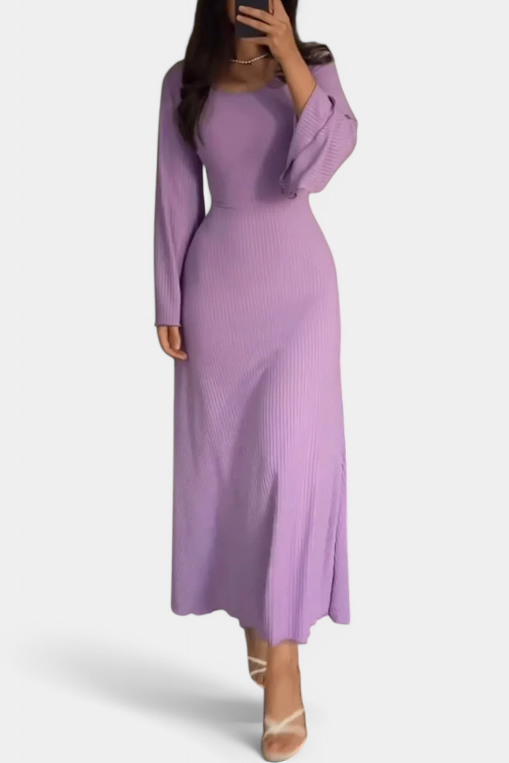 Vestido Midi Punto Suave Con Cintura Livia Chic Colección