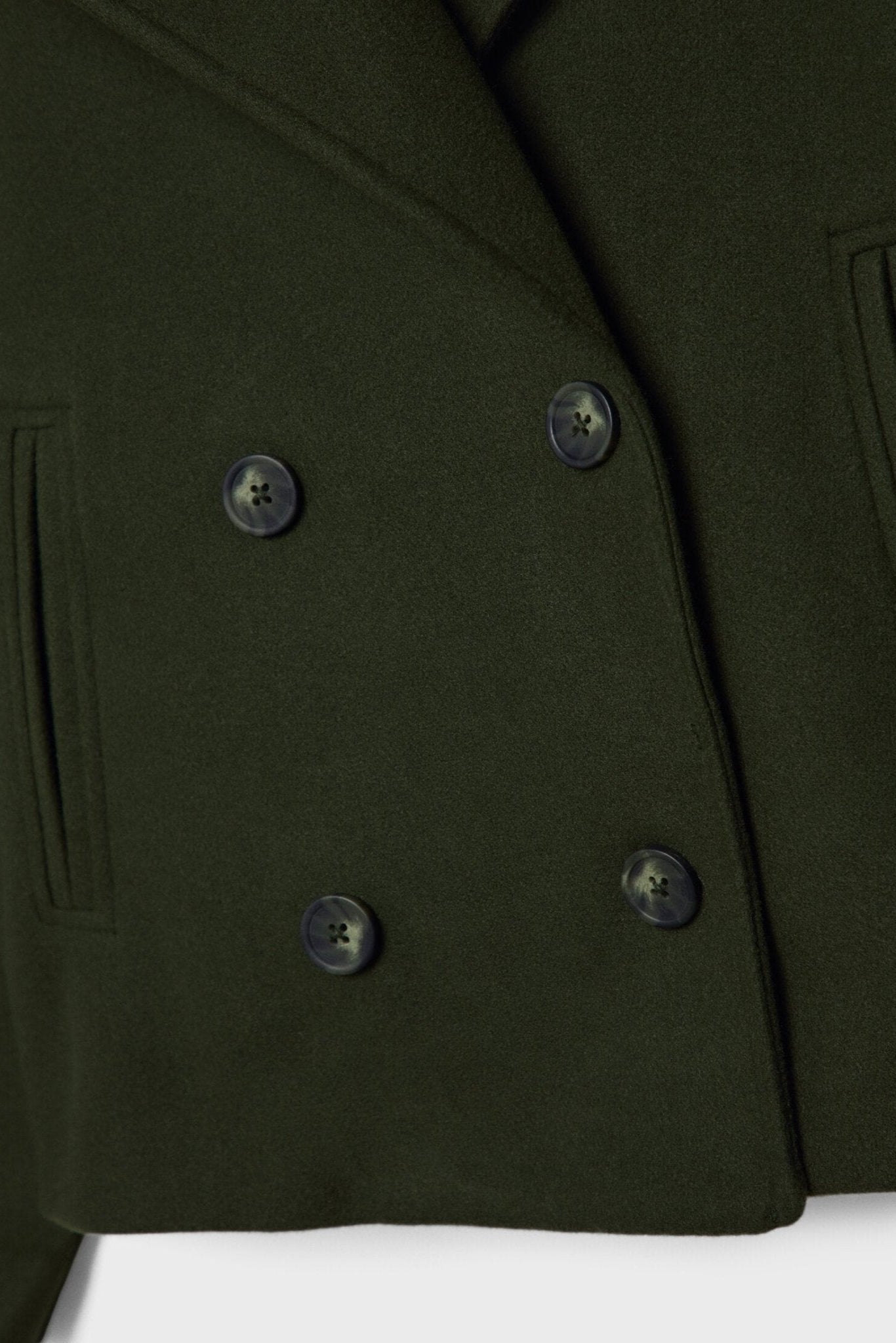 Chaqueta Destiny Corta Con Doble Botonadura Muy Chic
