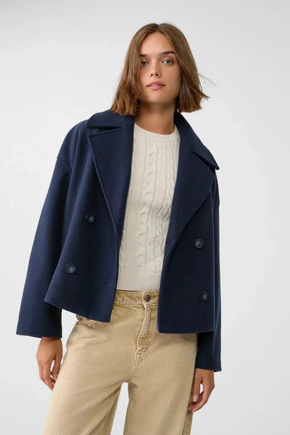 Chaqueta Destiny Corta Con Doble Botonadura Muy Chic